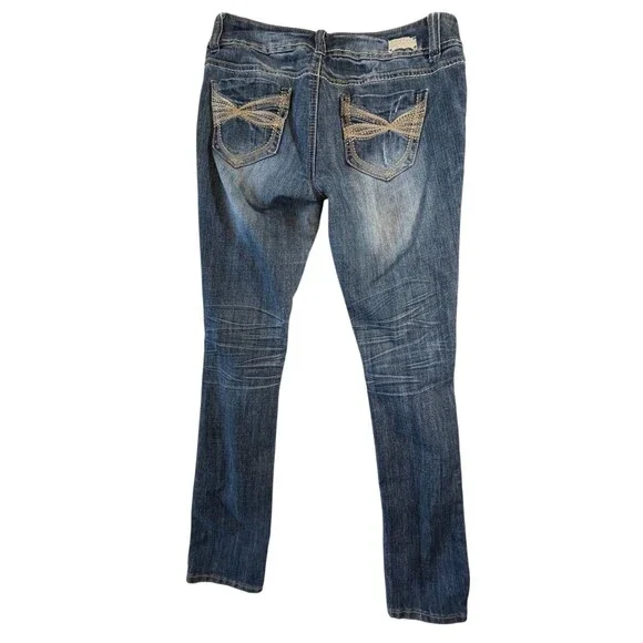 Almost Famous Jeans Women 9 Mid Rise Distressed Stretch Always Fabulous (W32 L31 - Picture 14 of 16